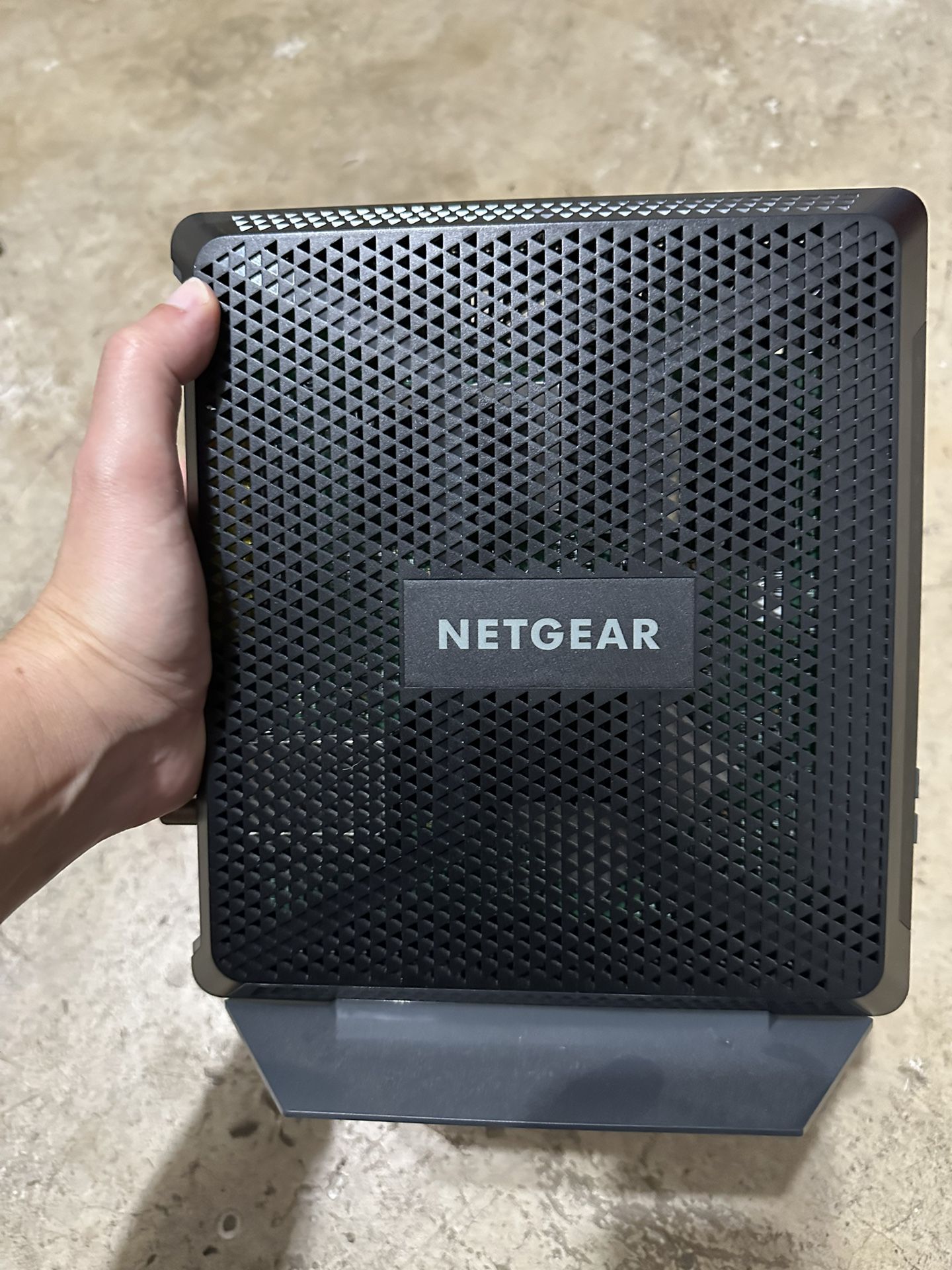 Netgear Cable Modem Wi-Fi Router combo
