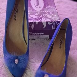Lady's Blue Heels Sz 10