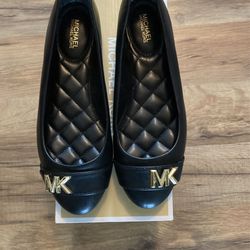 Michael Kors Women's Jilly Round Toe Ballet Flats Size 7