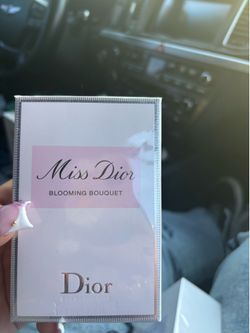 Miss Dior blooming bouquet