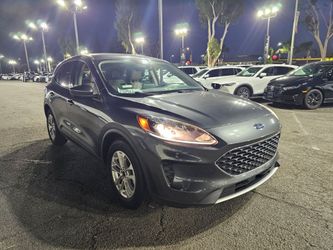 2020 Ford Escape - Clean title