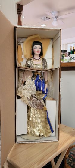 Franklin Heirloom Doll (Cleopatra)