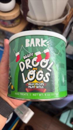 Dog treats / topper