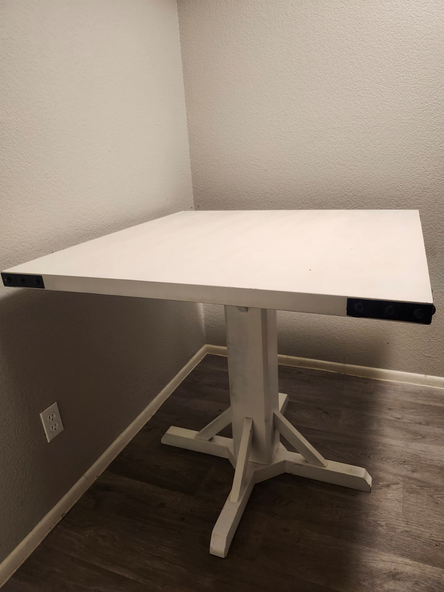 Square Dinner Table