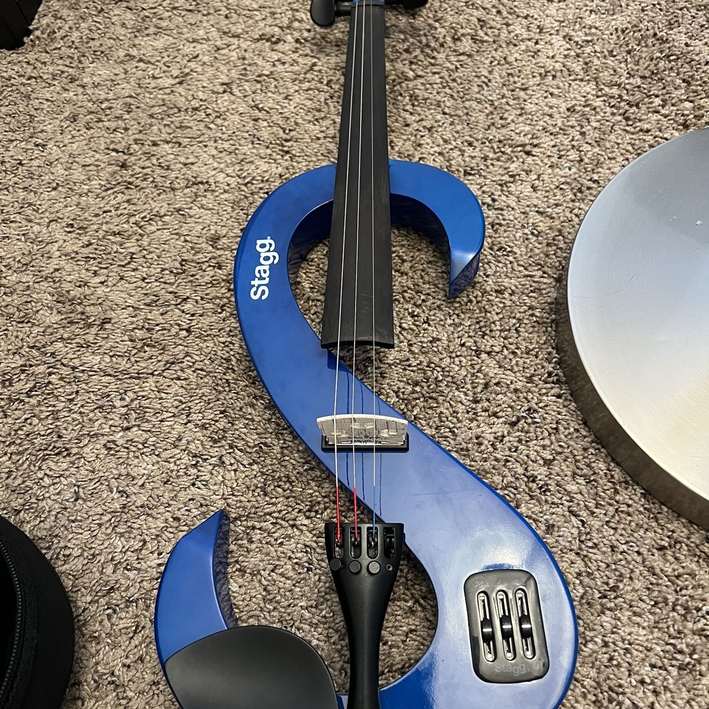 Violino Elettrico Stagg EVN 4/4 Blu Metallizzato - Completo Di Cuffie E Custodia - Foto 3