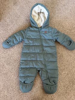 Little Planet By Carter’s Infant Snowsuit Size 6-9 Months