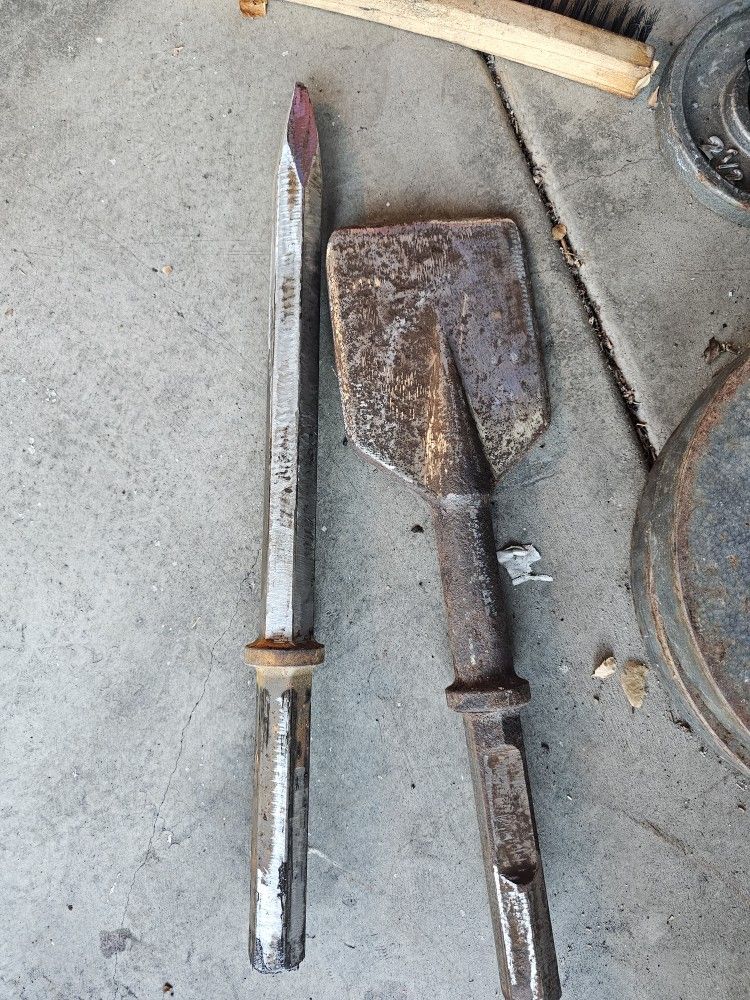 Makita Bull Point & Shovel