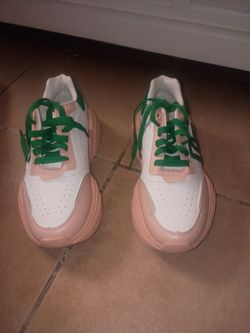 Dolce & Gabbana shoes size 7 and 1/2
