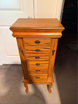 Jewelry Dresser