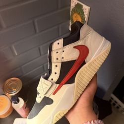 Jump man jacks Travis Scott