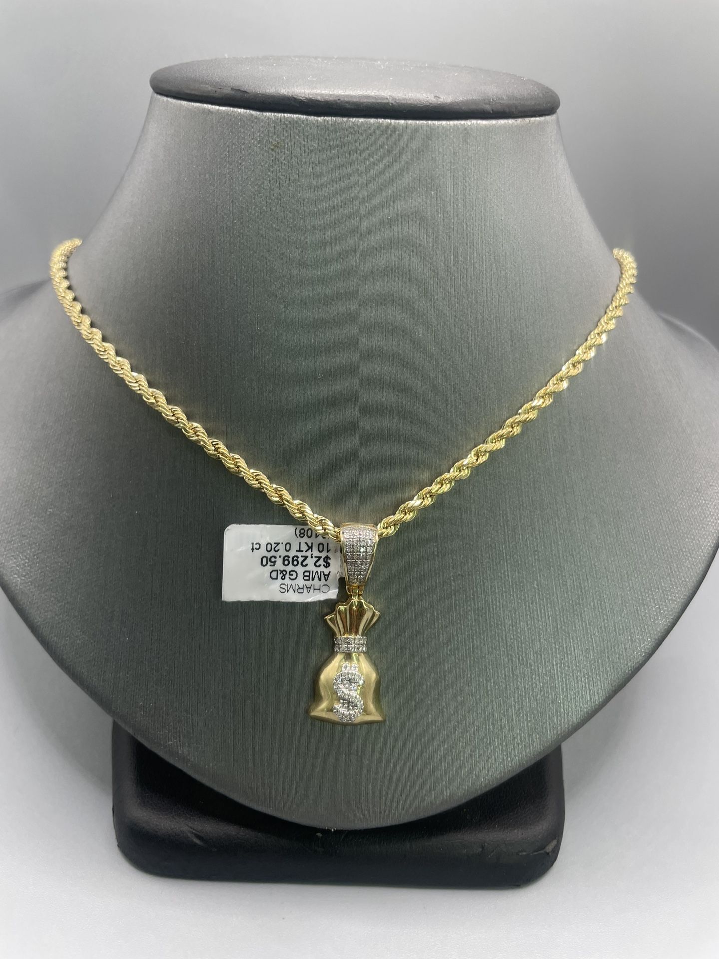 10Kt Gold And Diamond Money Bag Charm And Chain