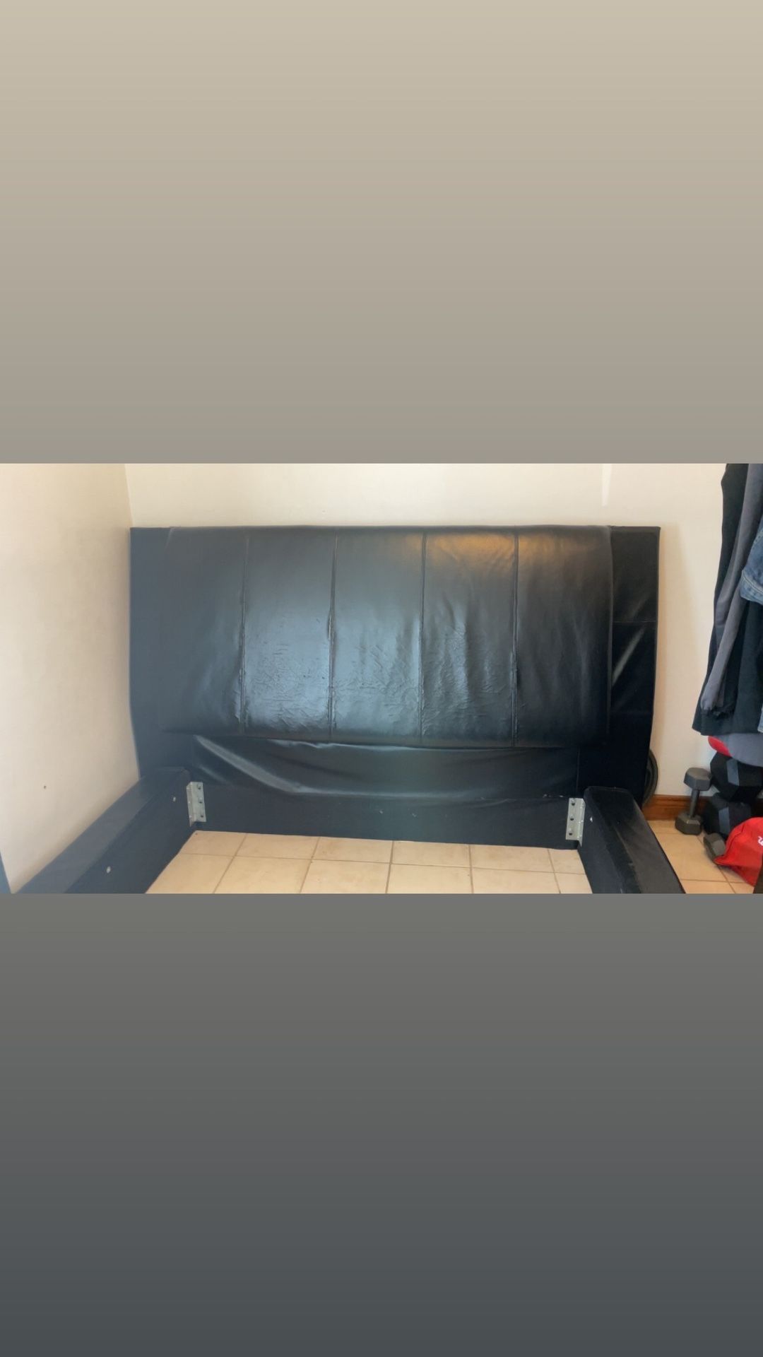 Queen Value City Bed Frame $70