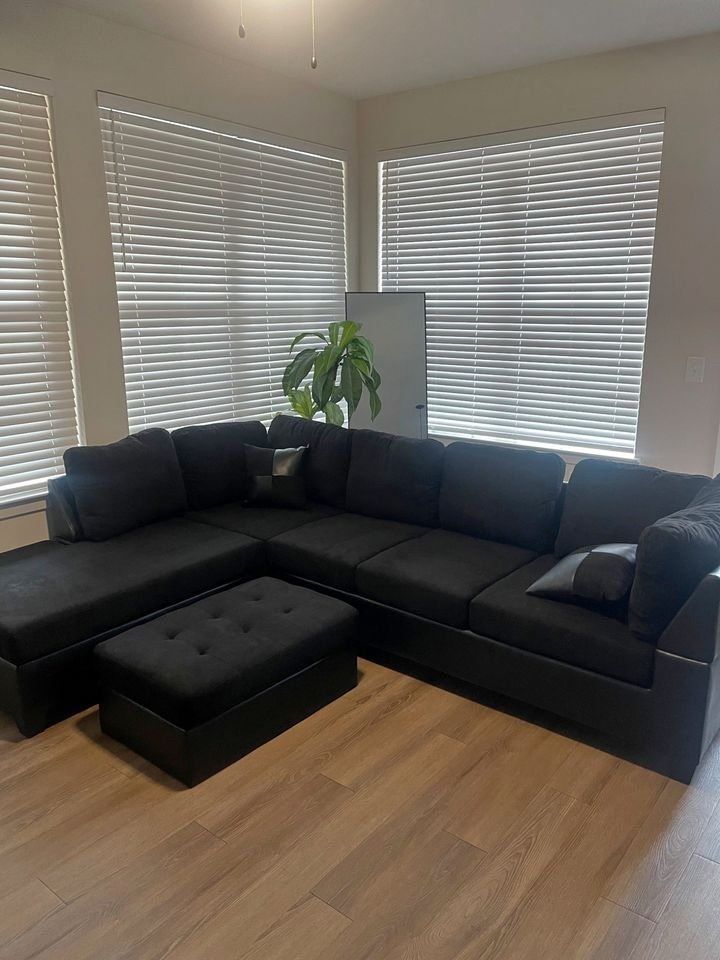 Brand New Black Sectional Sofa/Couch