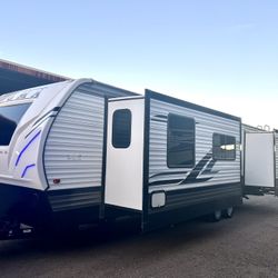 2020 palomino by Puma  34 foot double slide