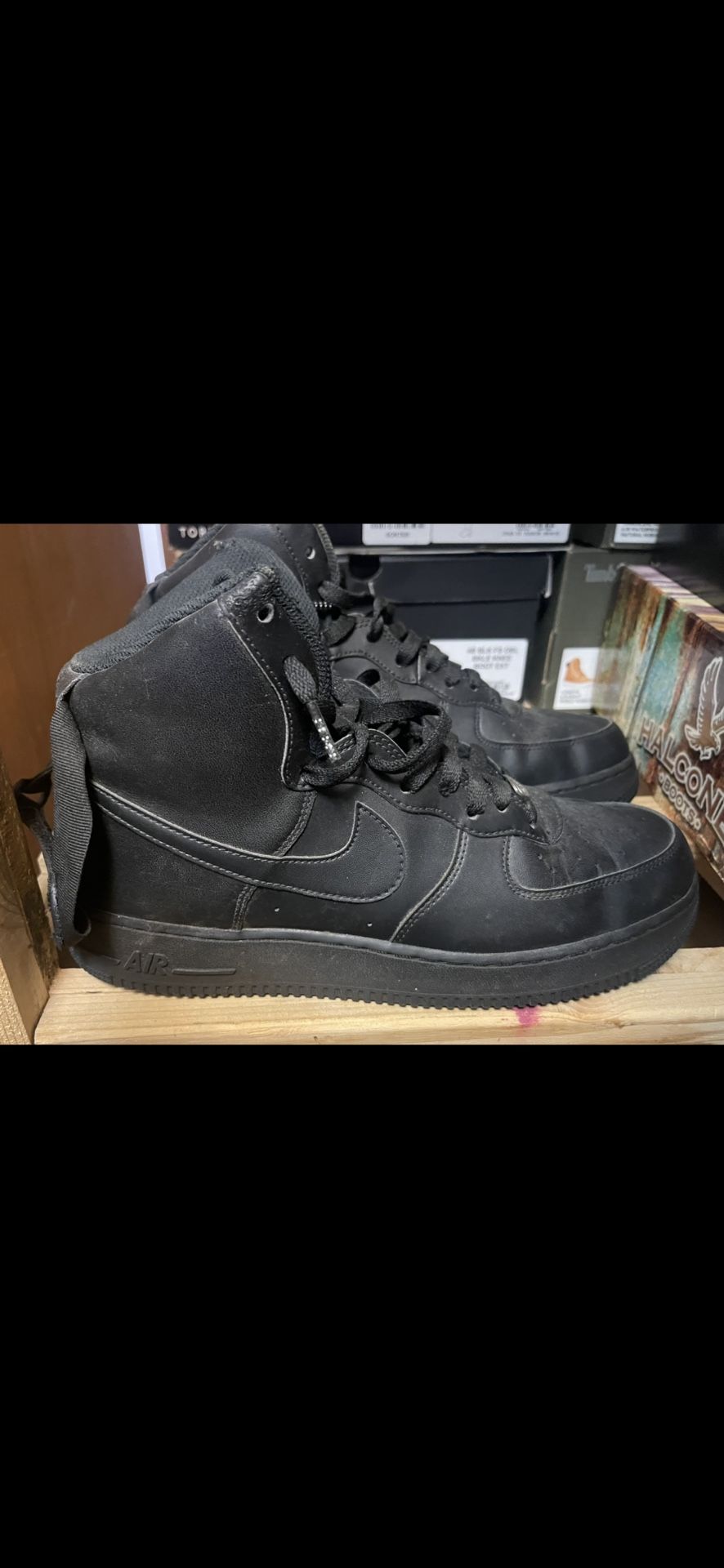 Men’s Size 10 Nike Air Forces