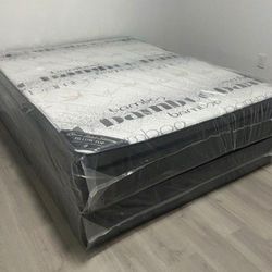 Queen Size Mattress Pillow Top With Box Springs