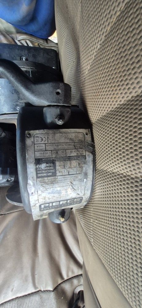 Winch And Cable/with Hooks