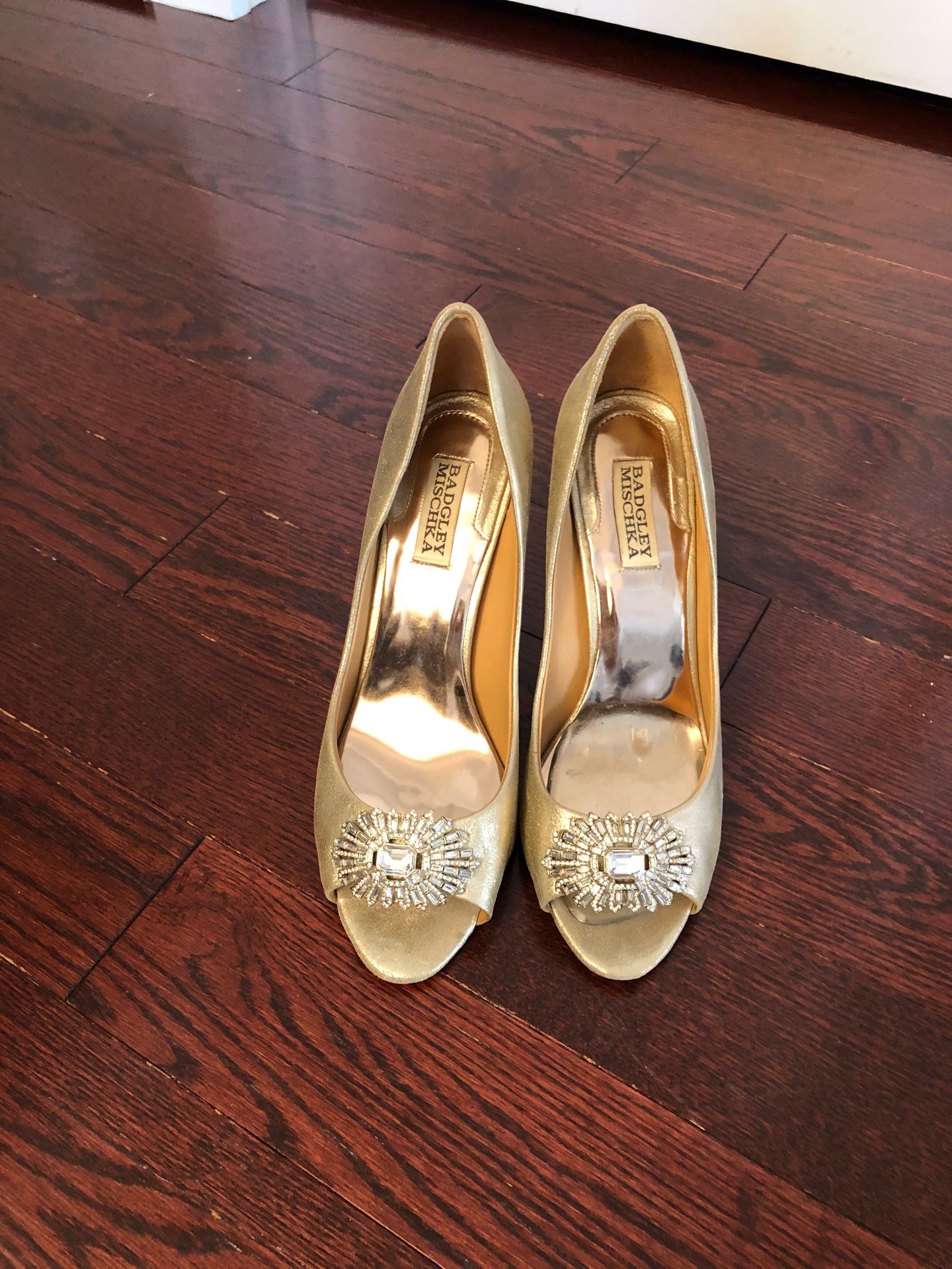 Gold with silver design Badgley Mischka shoes