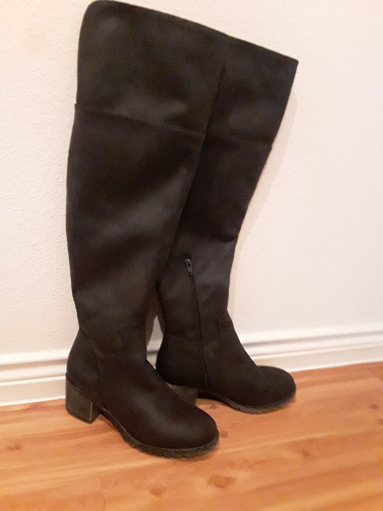 Women's Size 9 Boots