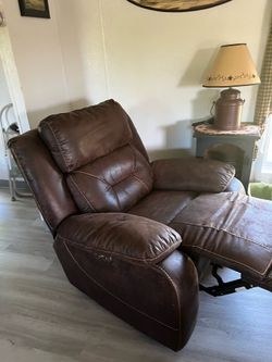 Very nice recliner chair