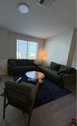 🛋️ Modern Olive Green Living Room Set – Great Condition!