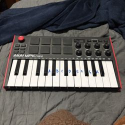 AKAI MPK mini 