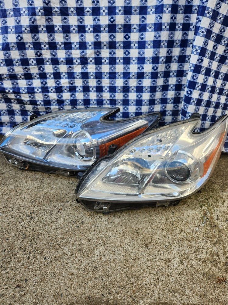 Tayota Prius Headlights 2010-2015