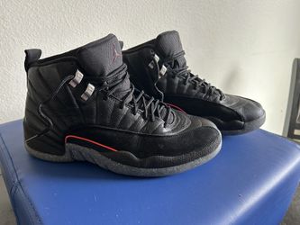 Jordan 12, Men’s 8.5, Women’s 10