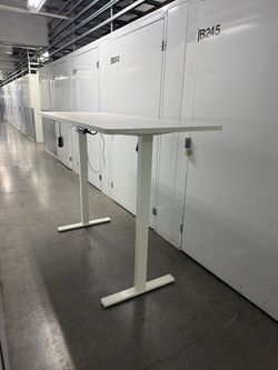 Large Electric Standing Desk, Gaming Table, White