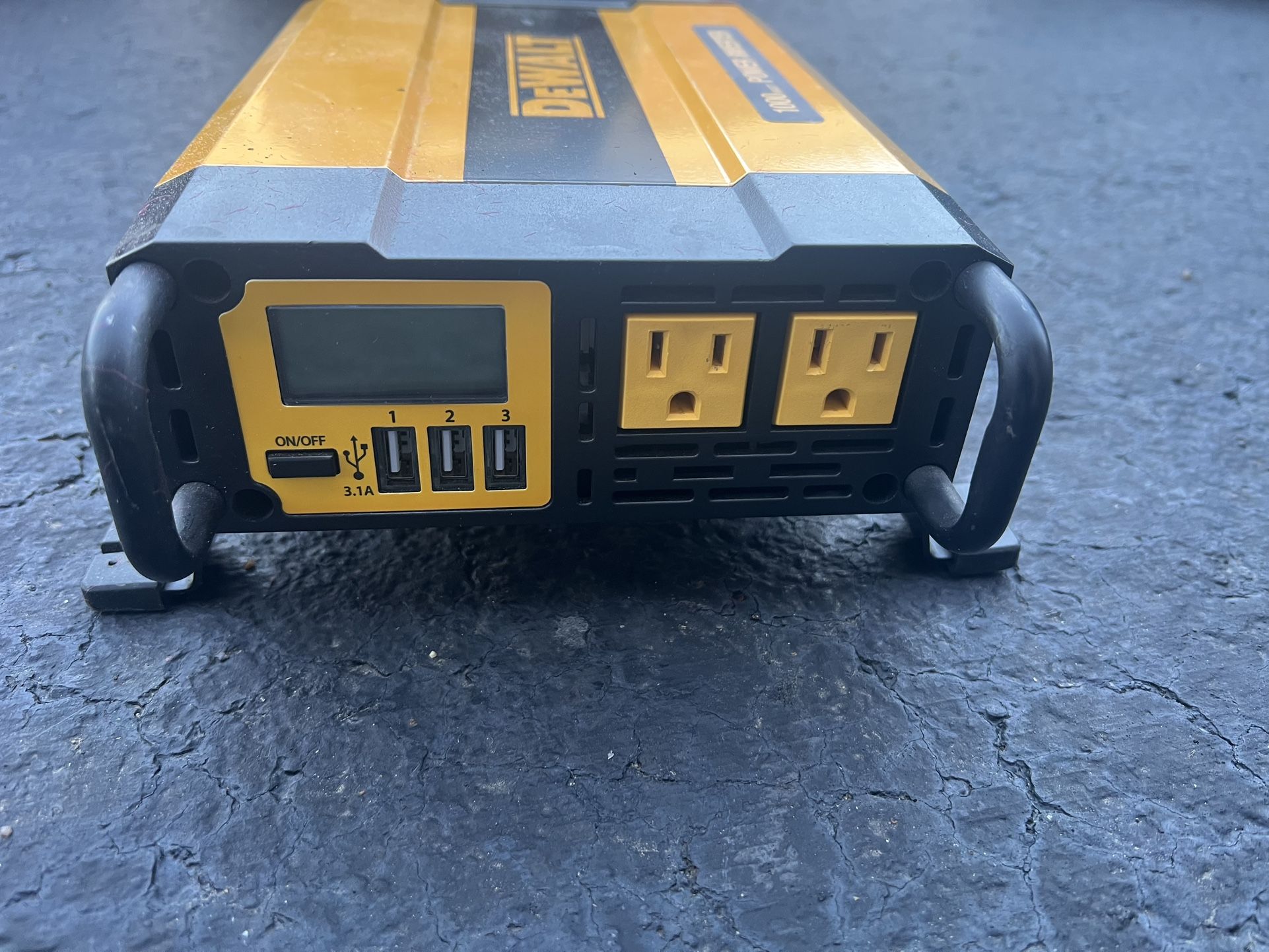 Dewalt Power Inverter