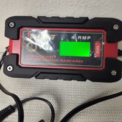 VIKING 4Amp Fully Automatic Microprocessor-Controlled Battery Charger/Maintainer