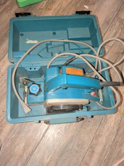 1900 B Makita corded planer
