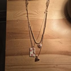 Universal Thread Heart Necklace New 