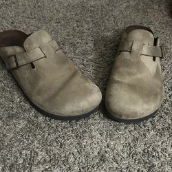 Clogs