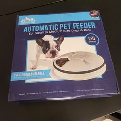 Small Pet Feeder