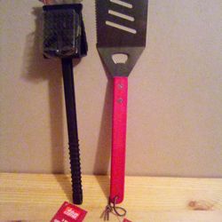 Barbecue Spatula Or 3-in-1 Grill Brush $4 Each 