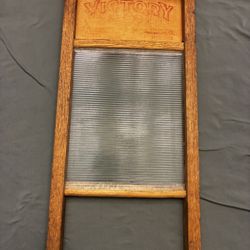 Antique VICTORY Washboard