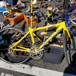 Giant Road Bike