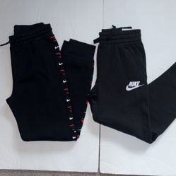 New Nike Boys Joggers Size M 