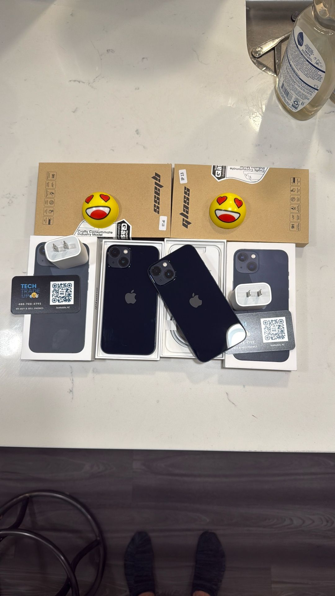 iPhone 13 128GB Black For Cricket! Complete Bundle! Box, Case , Screen Protector, Fast charger Included FREE