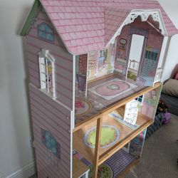 Large Doll House 