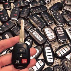 Car Keys, Remotes, Transponder Keys, Flip Keys, Smart Keys, Remote Start, Llaves, etc 