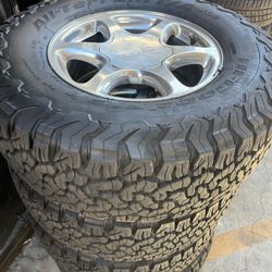Original 17” Rims With Tires 🛞