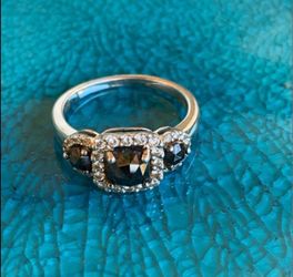 Black Diamond Rose, Cut Ring