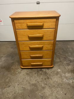 Vintage Mid-Century Modern 5 Drawer Dresser