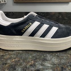 Black Adidas Gazelle Shoes