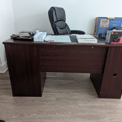 Magellan 59 Inch Manager’s Desk - Classic Cherry