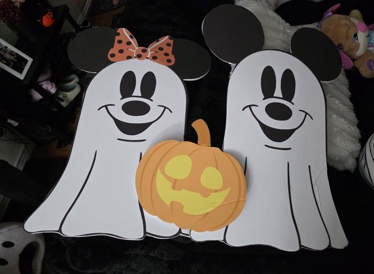 Disney Mickey & Minnie mouse Halloween Ghosts Cut Out Decorations