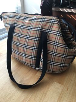 Burberry top pet carrier