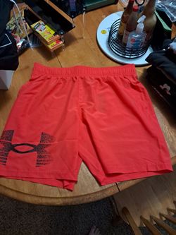 Under Armour Shorts (Mens) Size XL